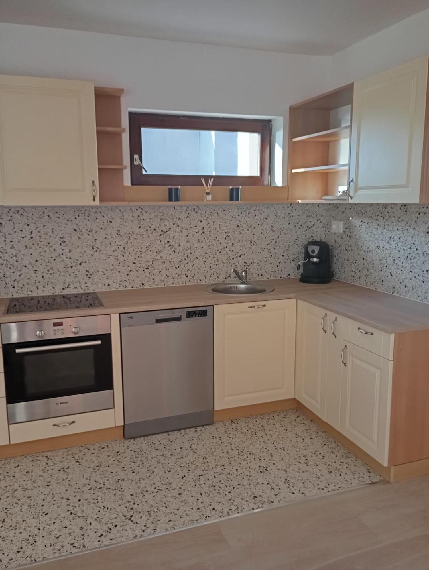 House Daniela Apartment Omisalj ภายนอก รูปภาพ